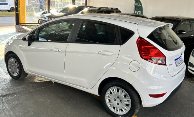 Ford Fiesta 1.5 16V Flex Mec. 5p 2014 Flex-4