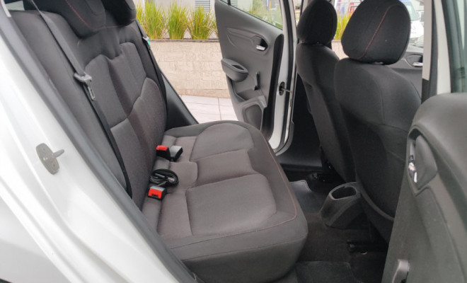 GM - Chevrolet ONIX HATCH LT 1.4 8V FlexPower 5p Mec. 2016 Flex-12