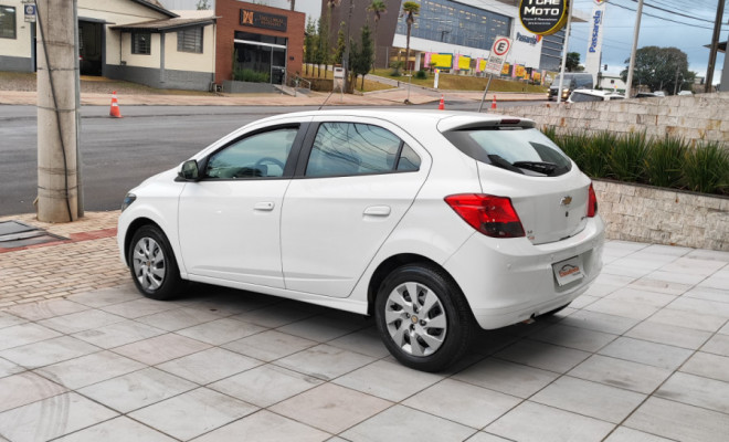 GM - Chevrolet ONIX HATCH LT 1.4 8V FlexPower 5p Mec. 2016 Flex-2