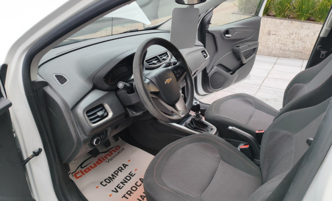 GM - Chevrolet ONIX HATCH LT 1.4 8V FlexPower 5p Mec. 2016 Flex-9