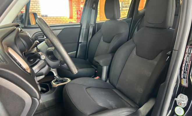 Jeep Renegade1.8 4x2 Flex 16V Aut.(PCD) 2018 Flex-8