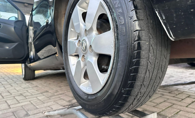 Nissan LIVINA SL 1.8 16V Flex Fuel Aut. 2012 Flex-10
