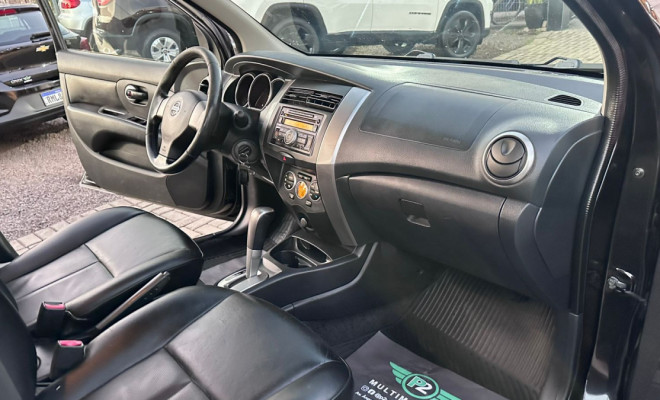Nissan LIVINA SL 1.8 16V Flex Fuel Aut. 2012 Flex-20