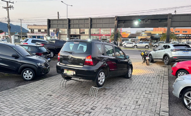 Nissan LIVINA SL 1.8 16V Flex Fuel Aut. 2012 Flex-2