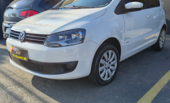 VW - VolksWagen Fox 1.0 Mi Total Flex 8V 5p 2014 Flex-4