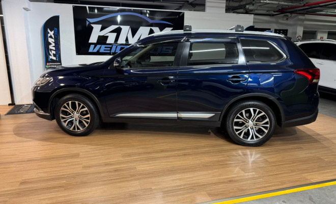 Mitsubishi OUTLANDER COMFORT 2.0 16V Aut. 2018 Gasolina-4