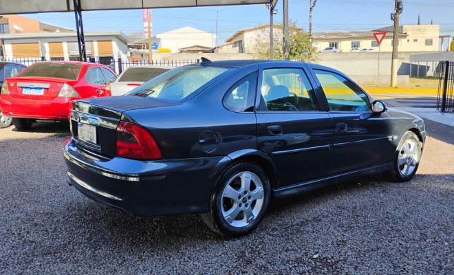 GM - Chevrolet Vectra GL 2.2 / 2.0 MPFI 2002 Gasolina-2