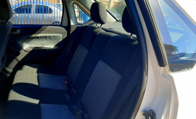 Ford Fiesta Sed. 1.6 8V Flex 4p 2013 Flex-8