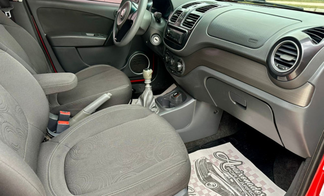 Fiat Grand Siena ATTRAC. 1.4 EVO F.Flex 8V 2013 Flex-7