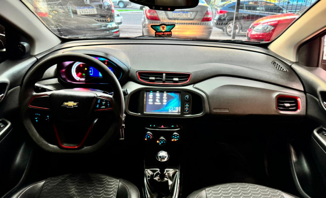 GM - Chevrolet ONIX HATCH EFFECT 1.4 8V F.Power 5p Mec. 2018 Gasolina-7