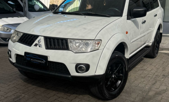 Mitsubishi Pajero DAKAR 3.2 4x4 T.I. Dies. 5p Mec. 2013 Diesel-11