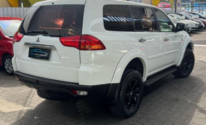 Mitsubishi Pajero DAKAR 3.2 4x4 T.I. Dies. 5p Mec. 2013 Diesel-10