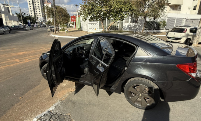 GM - Chevrolet CRUZE LT 1.8 16V FlexPower 4p Aut. 2012 Flex-4