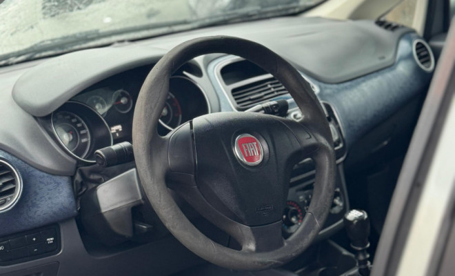 Fiat Punto ATTRACTIVE 1.4 Fire Flex 8V 5p 2013 Flex-2