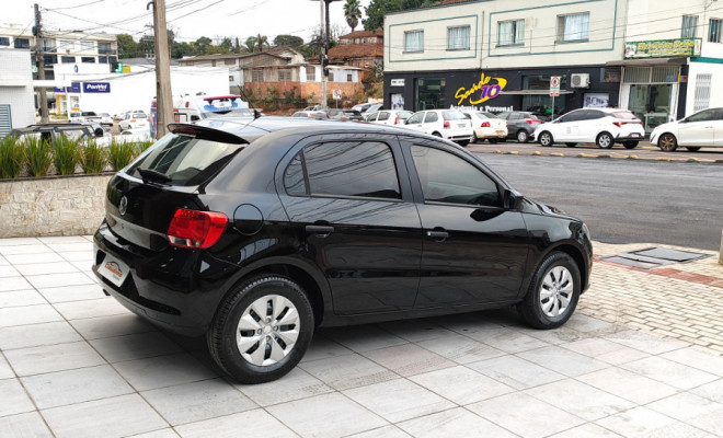 VW - VolksWagen Gol (novo) 1.0 Mi Total Flex 8V 4p 2014 Flex-1