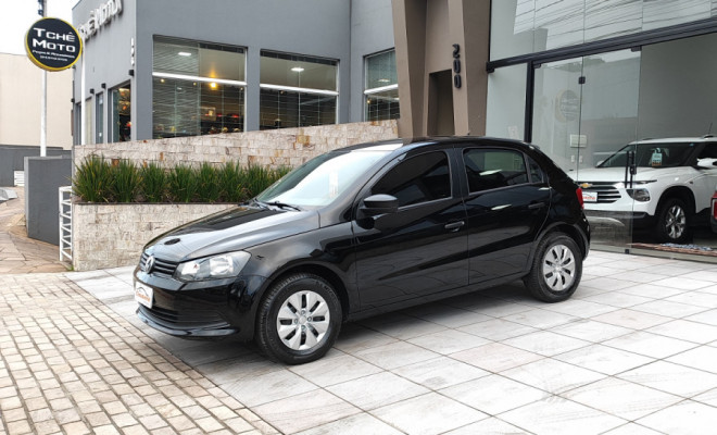 VW - VolksWagen Gol (novo) 1.0 Mi Total Flex 8V 4p 2014 Flex-0