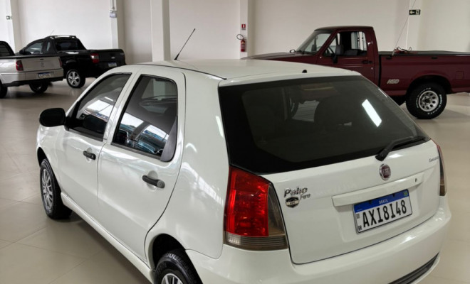 Fiat Palio 1.0 Cel. ECON./ITALIA F.Flex 8V 4p 2014 Flex-3