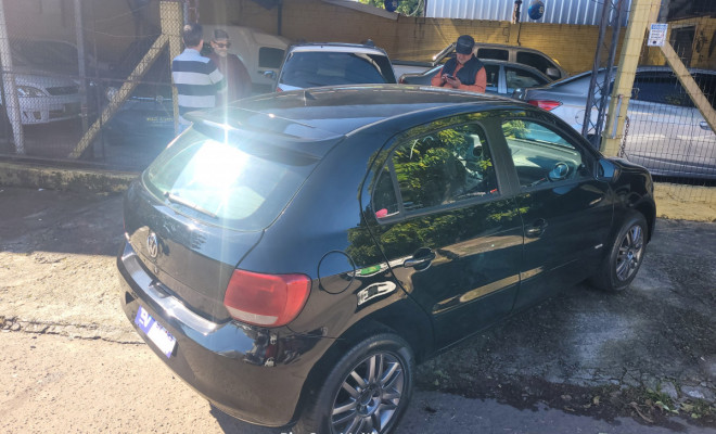 VW - VolksWagen Gol (novo) 1.0 Mi Total Flex 8V 4p 2013 Flex-10