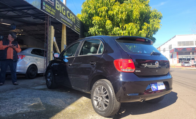 VW - VolksWagen Gol (novo) 1.0 Mi Total Flex 8V 4p 2013 Flex-12