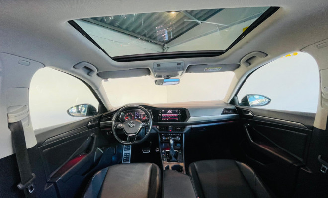 VW - VolksWagen JETTA Comfort. 250 TSI 1.4 Flex 16v Aut. 2018 Flex-8