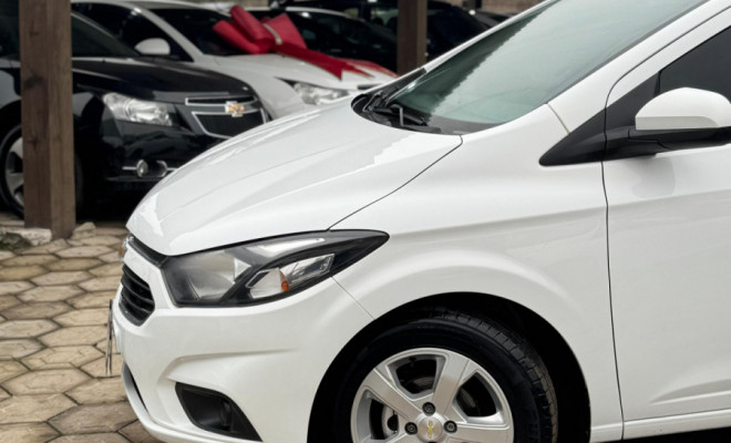 GM - Chevrolet ONIX HATCH LT 1.4 8V FlexPower 5p Mec. 2019 Flex-1