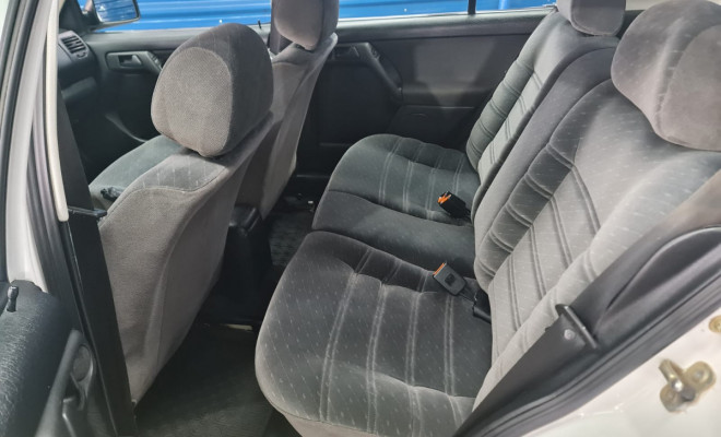 VW - VolksWagen Golf GLX 2.0 4p 1997 Gasolina-5