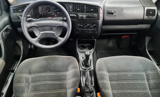VW - VolksWagen Golf GLX 2.0 4p 1997 Gasolina-6