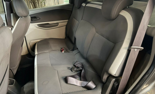 GM - Chevrolet SPIN LT 1.8 8V Econo.Flex 5p Aut. 2014 Flex-10