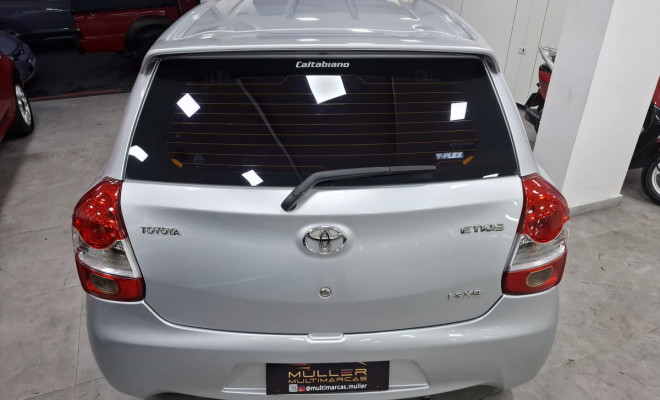 Toyota ETIOS XS  1.3 Flex 16V 5p Mec. 2013 Flex-25