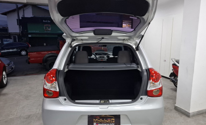 Toyota ETIOS XS  1.3 Flex 16V 5p Mec. 2013 Flex-6