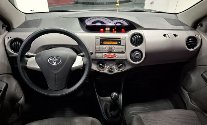 Toyota ETIOS XS  1.3 Flex 16V 5p Mec. 2013 Flex-20