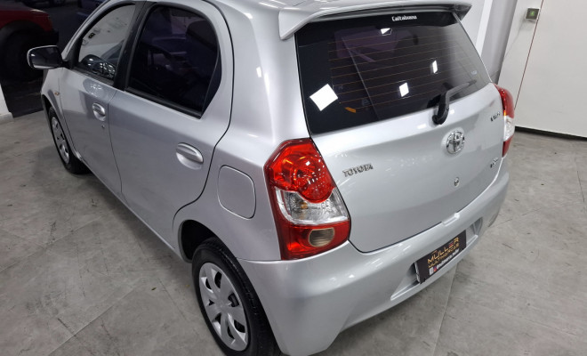 Toyota ETIOS XS  1.3 Flex 16V 5p Mec. 2013 Flex-24