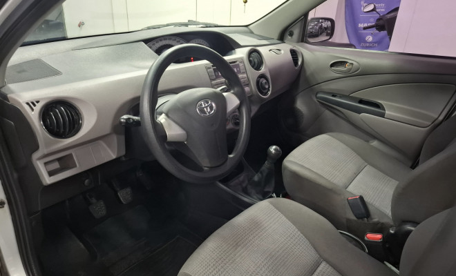 Toyota ETIOS XS  1.3 Flex 16V 5p Mec. 2013 Flex-10