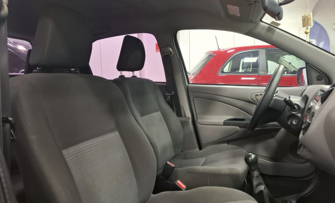 Toyota ETIOS XS  1.3 Flex 16V 5p Mec. 2013 Flex-16