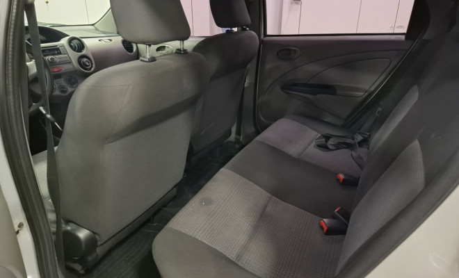 Toyota ETIOS XS  1.3 Flex 16V 5p Mec. 2013 Flex-12