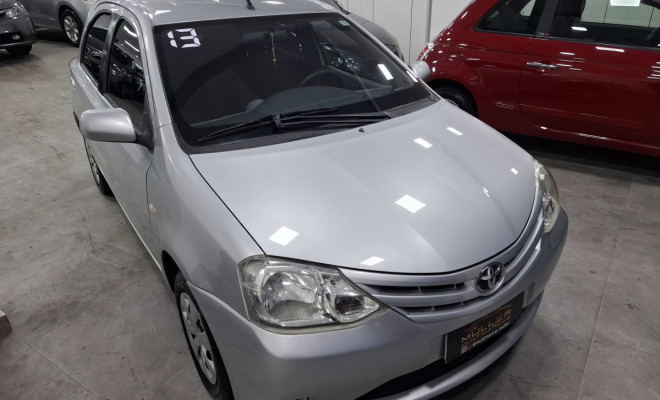 Toyota ETIOS XS  1.3 Flex 16V 5p Mec. 2013 Flex-21