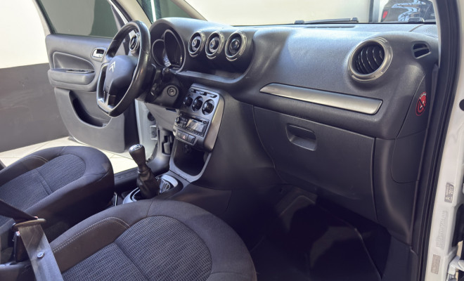 Citroën C3 Picasso GLX 1.5 Flex 8V 5p Mec. 2014 Flex-9