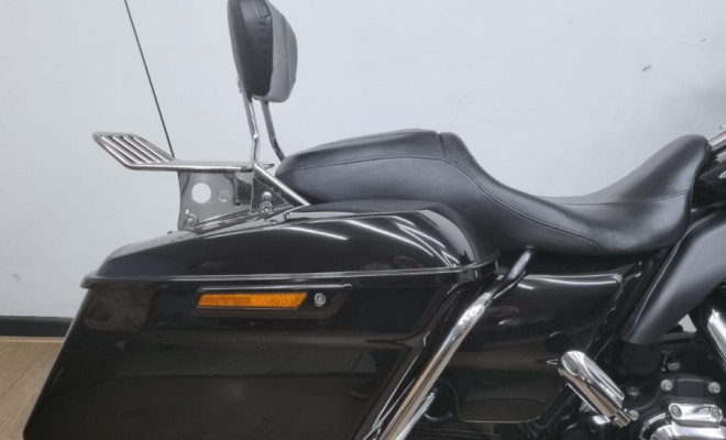 HARLEY-DAVIDSON STREET GLIDE FLHX 2018 Gasolina-5