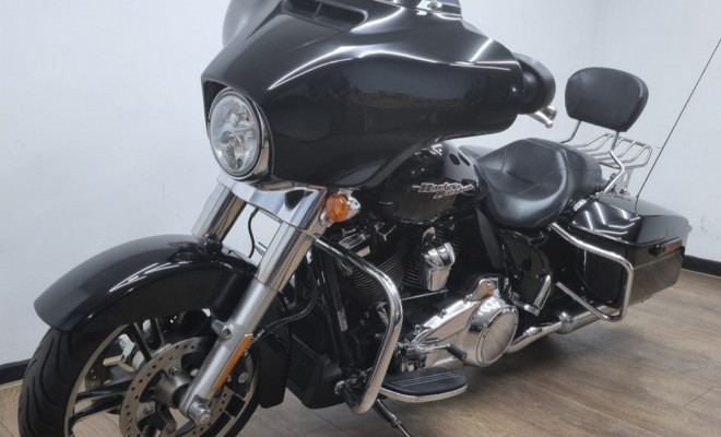 HARLEY-DAVIDSON STREET GLIDE FLHX 2018 Gasolina-0