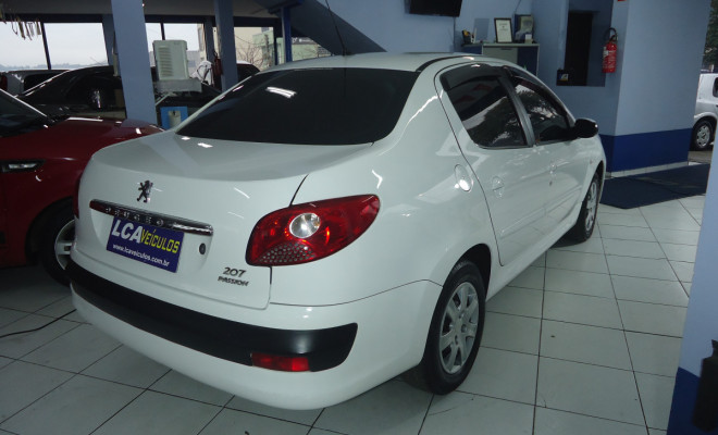 Peugeot 207 Sedan Passion XR 1.4 Flex 8V 4p 2009 Flex-4