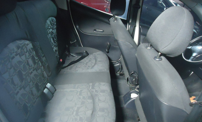 Peugeot 207 Sedan Passion XR 1.4 Flex 8V 4p 2009 Flex-10