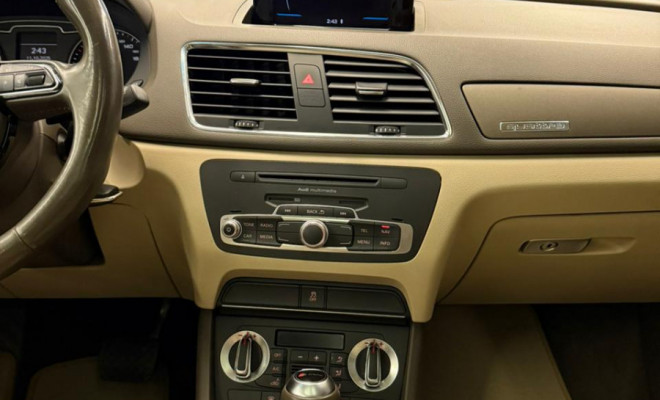 Audi Q3 2.0 TFSI Quat. 170/180cv S-tronic 5p 2014 Gasolina-1