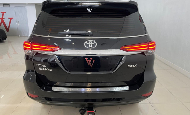 Toyota Hilux SW4 SRX 4x4 2.8 TDI 16V Dies. Aut. 2019 Diesel-10