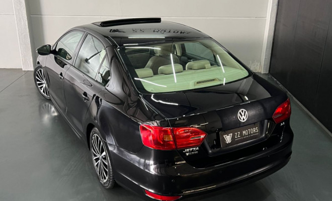 VW - VolksWagen JETTA Comfortline 2.0 Total Flex 8V 4p Tiptronic-7