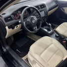 VW - VolksWagen JETTA Comfortline 2.0 Total Flex 8V 4p Tiptronic-3