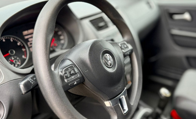 VW - VolksWagen Fox BLUEMOTION 1.0 Mi Total Flex 12V 5p 2014 Flex-2