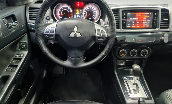 Mitsubishi Lancer HLE 2.0 16V 160cv Aut. 2016 Gasolina-10