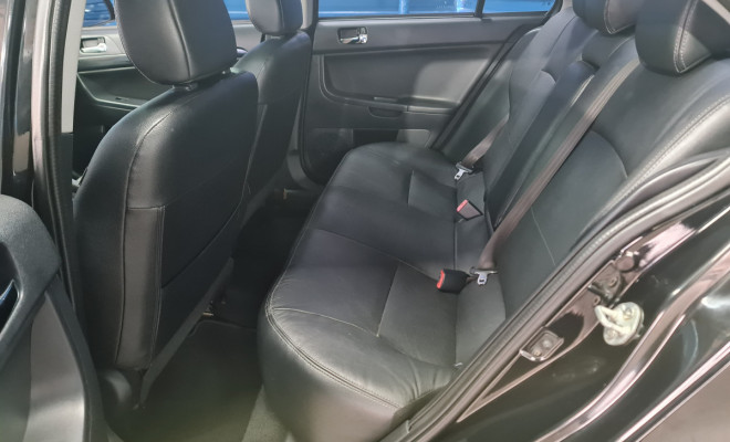 Mitsubishi Lancer HLE 2.0 16V 160cv Aut. 2016 Gasolina-1