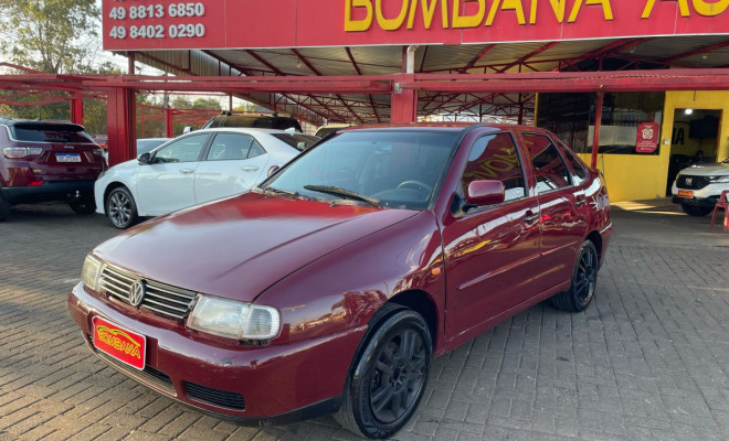 VW - VolksWagen Polo Classic/ Special 1.8 Mi 1998 Gasolina