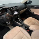 VW - VolksWagen JETTA Comfortline 2.0 Flex 8V 4p Tipt. 2013-3